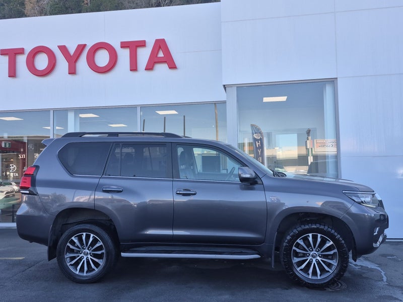 2023 Toyota Land Cruiser Prado Prado VX Limited... image 2