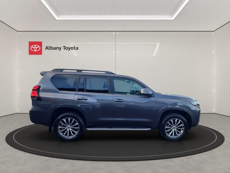 2023 Toyota Land Cruiser Prado Prado VX Limited... image 2