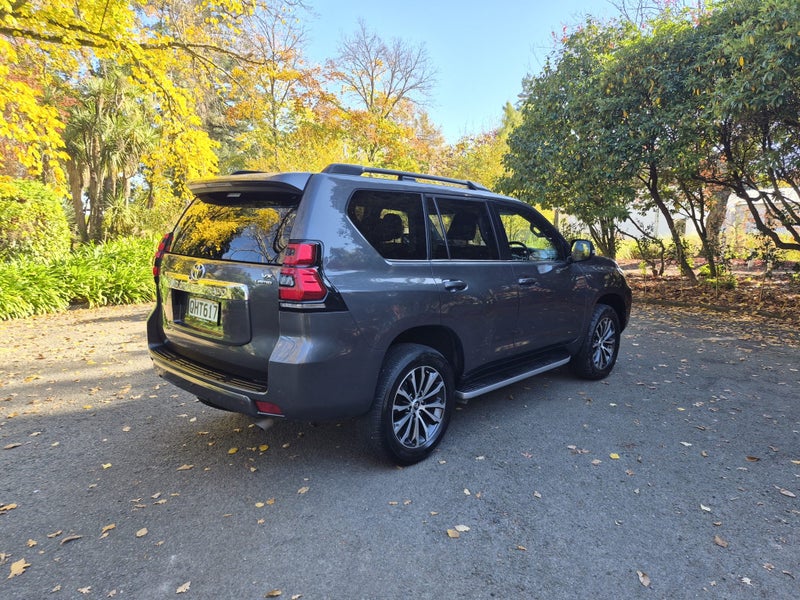 2023 Toyota Land Cruiser Prado Prado VX Limited... image 3
