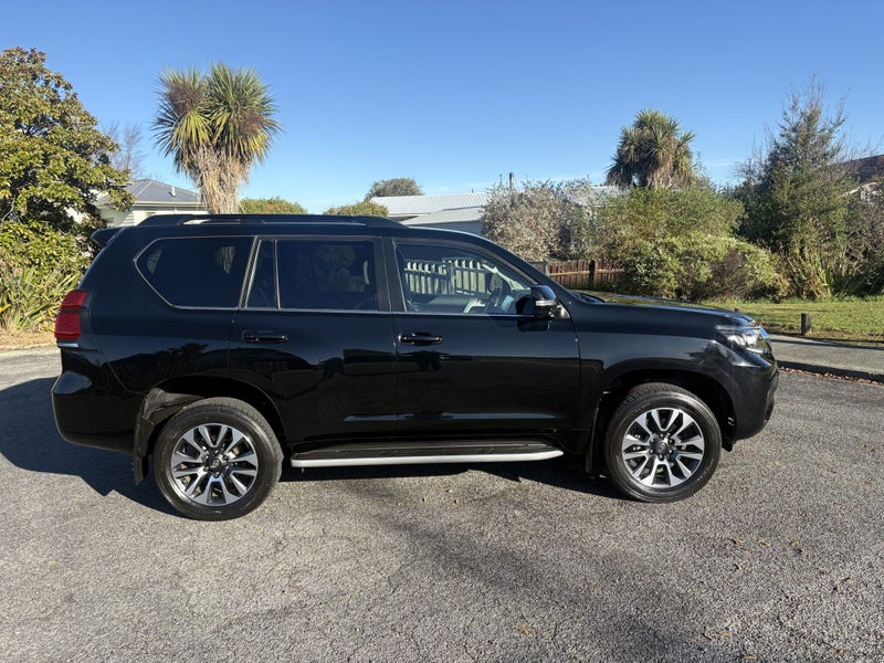 2023 Toyota Land Cruiser Prado VX 2.8D 6AT 4WD... image 3