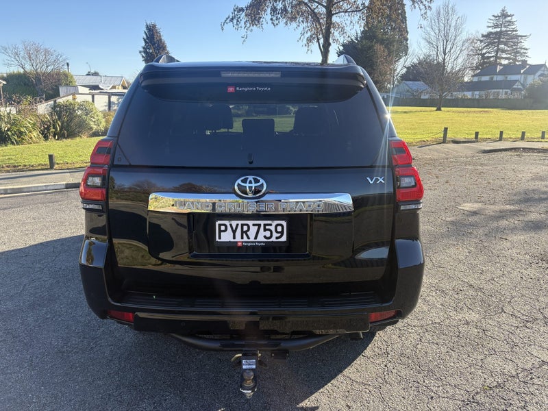 2023 Toyota Land Cruiser Prado VX 2.8D 6AT 4WD... image 4