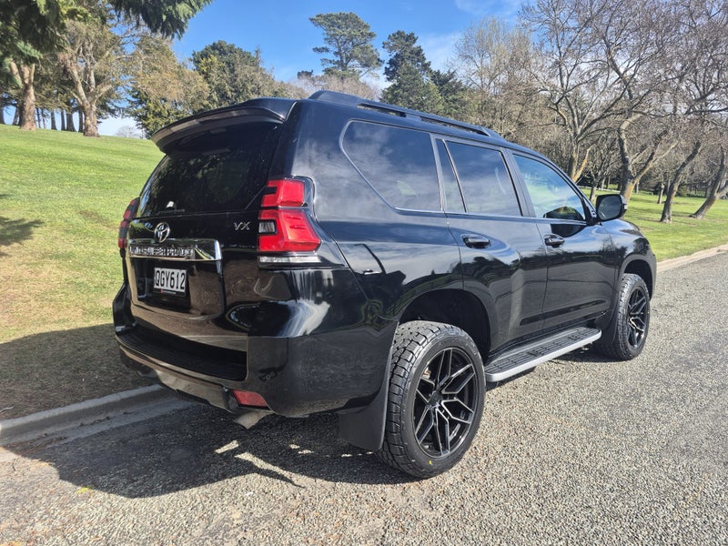 2023 Toyota Land Cruiser Prado VX 2.8D 6AT 4WD... image 4