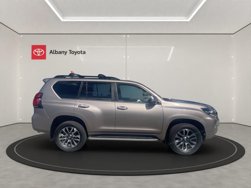 2023 Toyota Land Cruiser Prado VX 2.8D 6AT 4WD... image 2