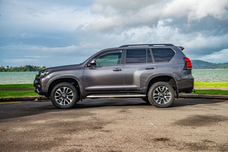 2023 Toyota Land Cruiser Prado VX 2.8D 7S image 5