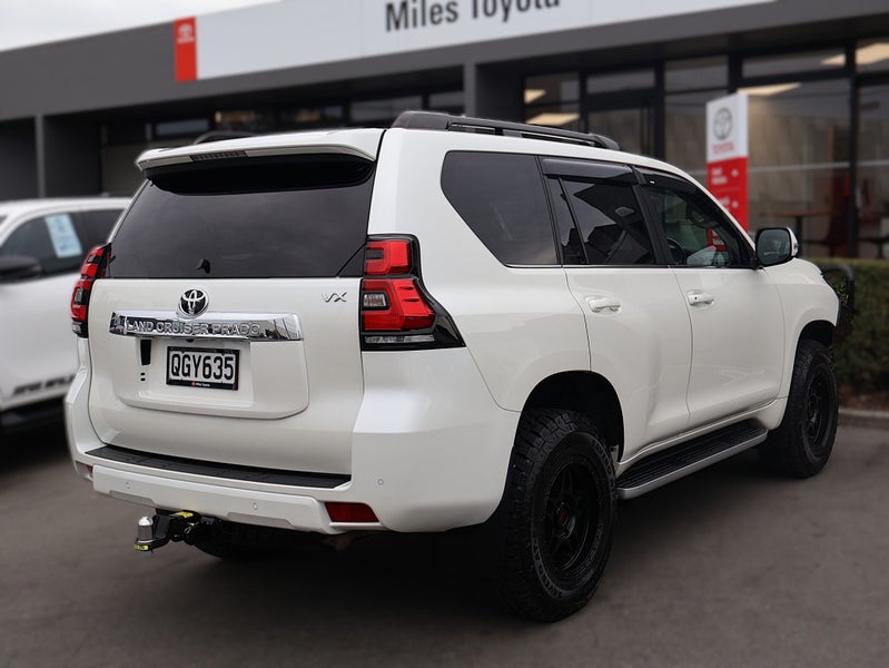 2023 Toyota Land Cruiser Prado VX DIESEL LANDCR... image 5