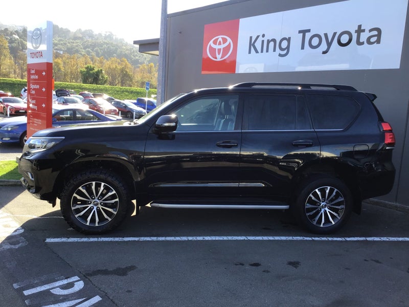 2023 Toyota Land Cruiser Prado VX Limited 2.8D... image 2