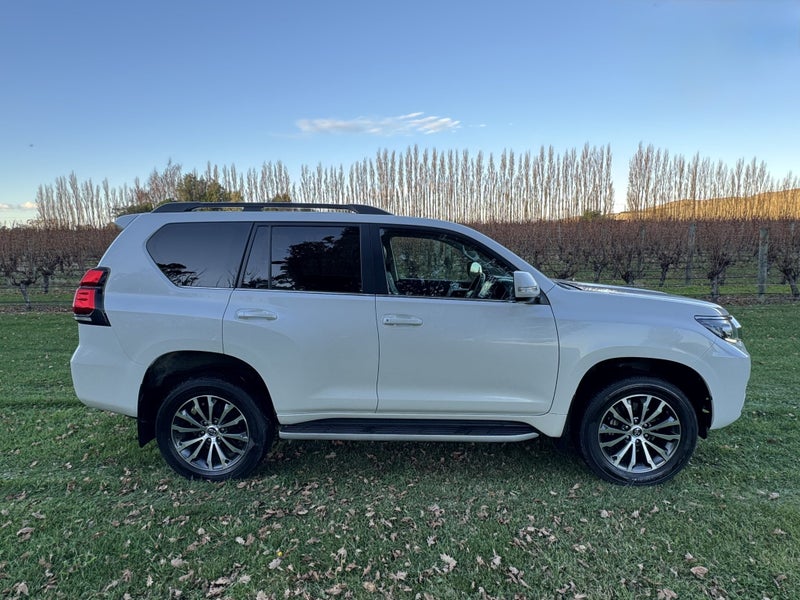 2023 Toyota Land Cruiser Prado VX Limited 2.8D... image 3