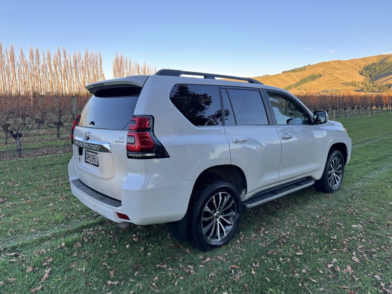 2023 Toyota Land Cruiser Prado VX Limited 2.8D... image 4