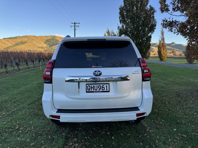 2023 Toyota Land Cruiser Prado VX Limited 2.8D... image 5