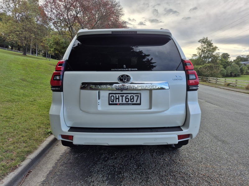 2023 Toyota Land Cruiser Prado VX Limited 2.8D... image 5