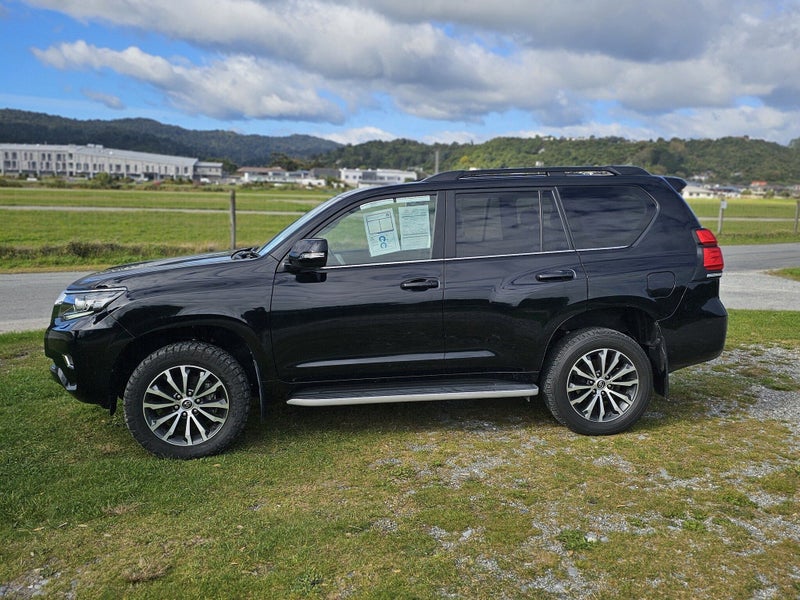 2023 Toyota Land Cruiser Prado VX Limited 2.8D... image 3