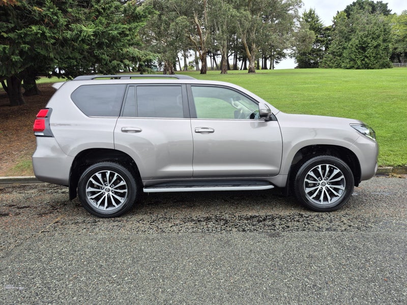 2023 Toyota Land Cruiser Prado VX Limited 2.8D... image 3