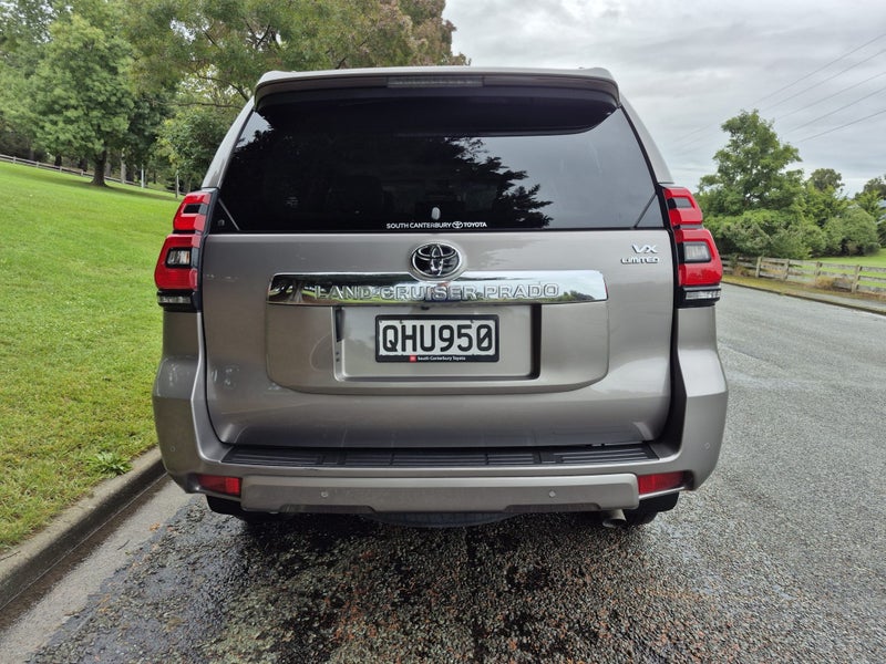 2023 Toyota Land Cruiser Prado VX Limited 2.8D... image 5