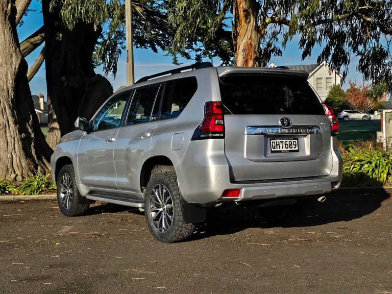 2023 Toyota Land Cruiser Prado VX Limited 4WD image 5