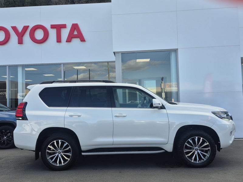 2023 Toyota Land Cruiser VX Limited 2.8DT 4WD Auto image 2