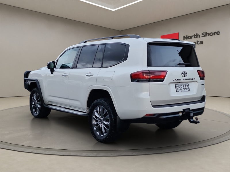 2023 Toyota Land Cruiser VX Limited 3.3L Diesel... image 5