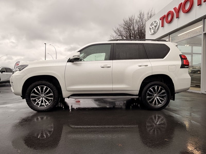 2023 Toyota Land Cruiser VX LImited 7 Seats and... image 5