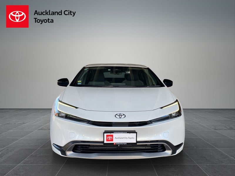 2023 Toyota Prius 1.8 Hybrid U Hatch 2WD 5 Dr CVT image 2