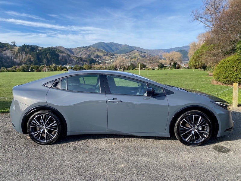 2023 Toyota Prius 2.0 Hybrid Z image 4