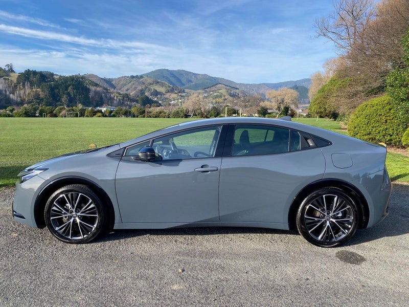 2023 Toyota Prius 2.0 Hybrid Z image 5