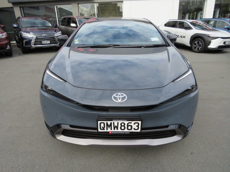2023 Toyota Prius 2.0 Hybrid Z image 2