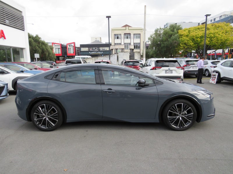 2023 Toyota Prius 2.0 Hybrid Z image 3