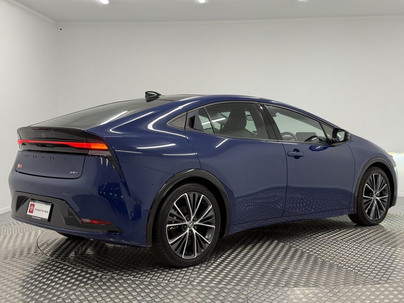 2023 Toyota Prius 2.0 Hybrid Z image 3