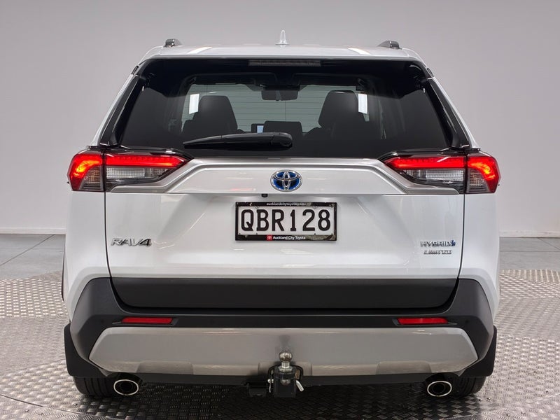 2023 Toyota RAV4 2.5P Limited Hybrid AWD image 4