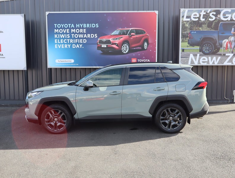 2023 Toyota RAV4 Adventure 2.5P HEV ECVT AWD SU... image 5