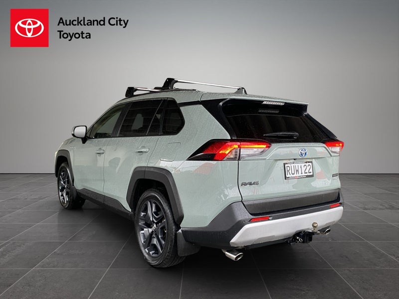 2023 Toyota RAV4 Adventure 2.5P HEV ECVT AWD SU... image 5