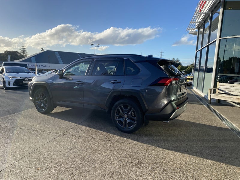 2023 Toyota RAV4 Adventure 2.5P Hybrid image 3