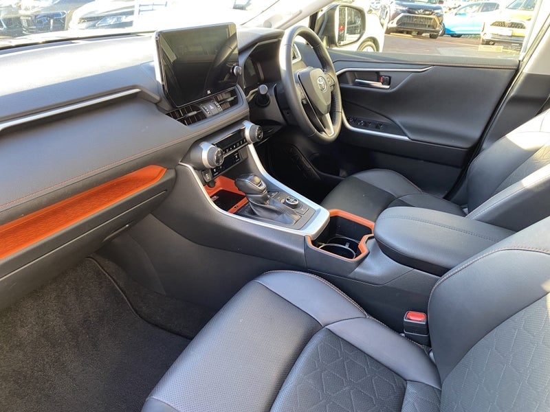 2023 Toyota RAV4 Adventure 2.5P Hybrid image 5