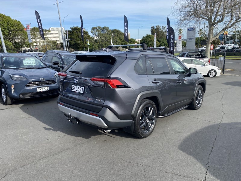 2023 Toyota RAV4 Adventure 2.5P Hybrid image 2