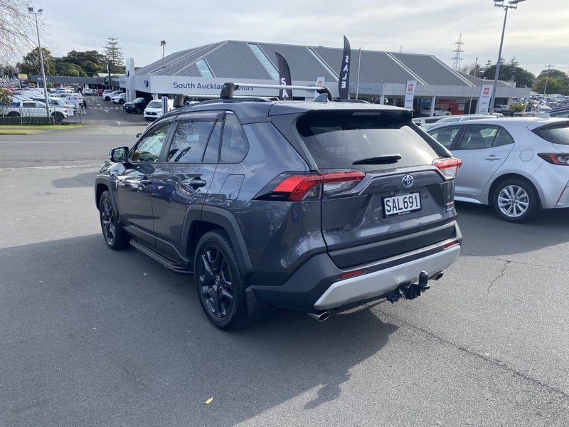 2023 Toyota RAV4 Adventure 2.5P Hybrid image 5
