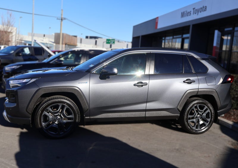 2023 Toyota RAV4 Adventure 2.5P Hybrid AWD image 4