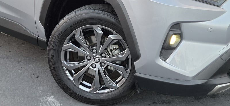 2023 Toyota RAV4 G LIMITED 2.5 HYBRID LUXURY SUV image 2