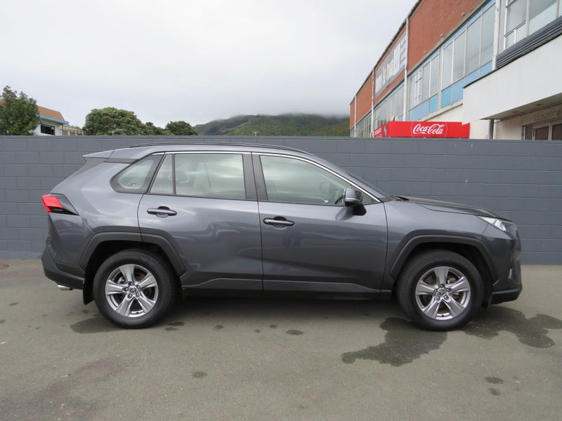 2023 Toyota RAV4 GX 2.0P image 4