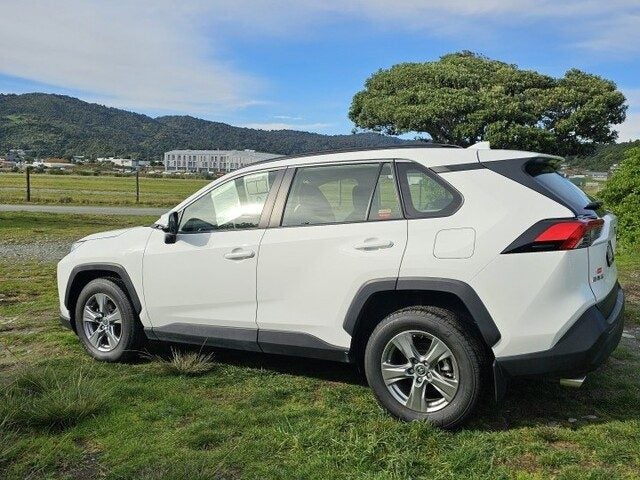 2023 Toyota RAV4 GX 2.0P CVT FWD SUV/5D/5S (MXT... image 3