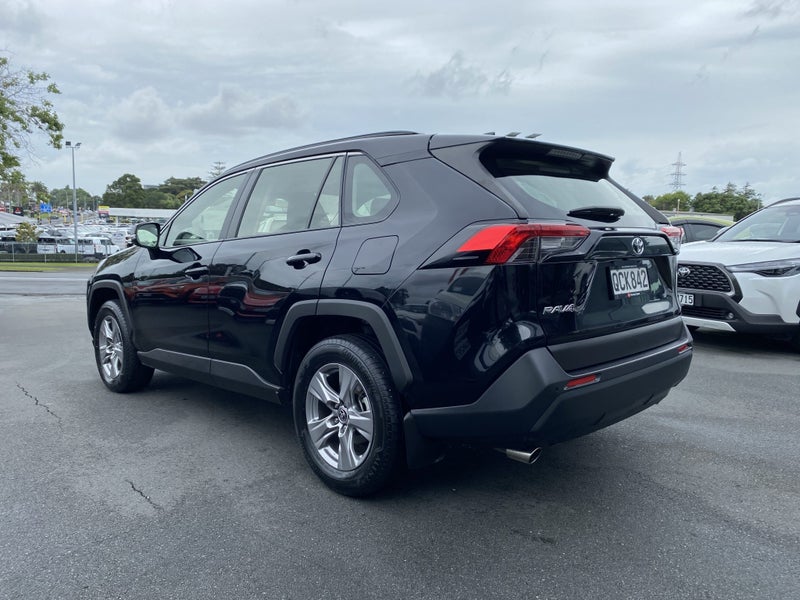 2023 Toyota RAV4 GX 2.0P SUV image 4