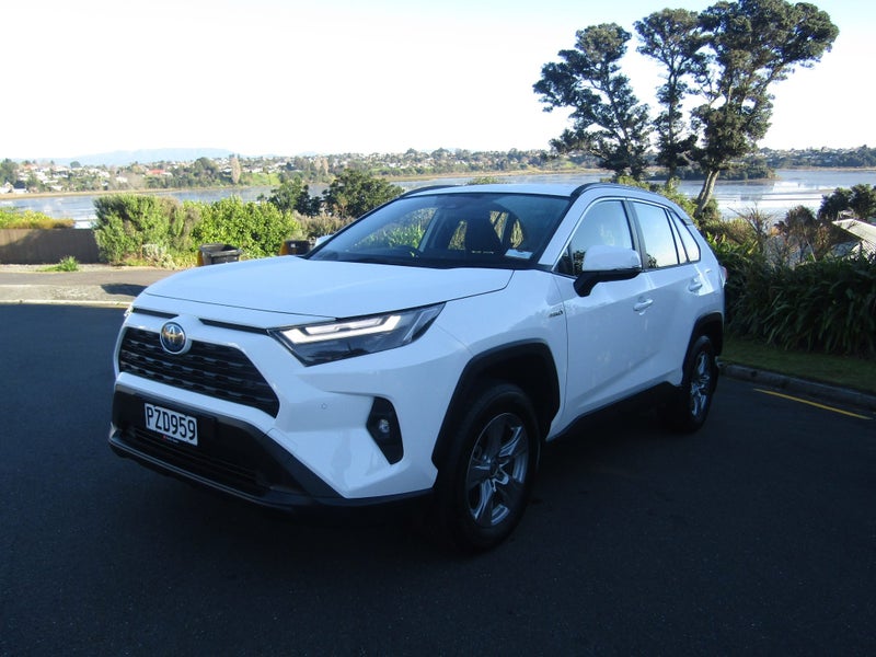 2023 Toyota RAV4 GX 2.5 4WD Hybrid image 3