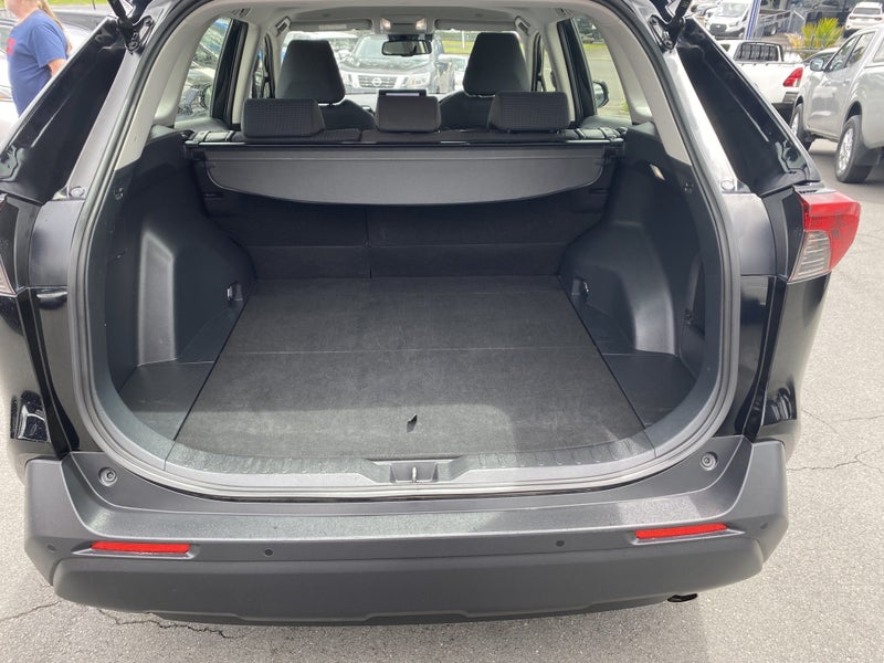 2023 Toyota RAV4 GX 2.5P Hybrid image 4