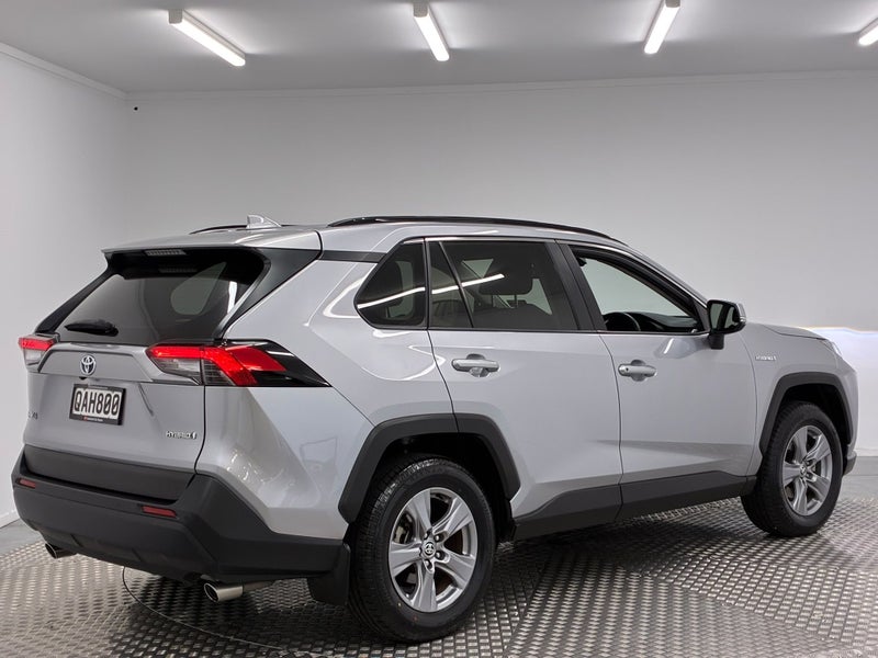 2023 Toyota RAV4 GX 2.5P Hybrid AWD image 3