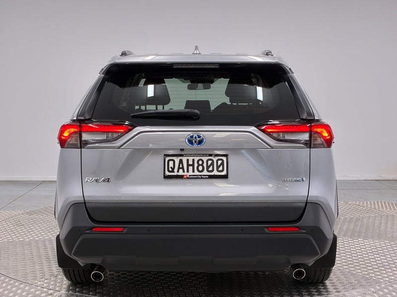 2023 Toyota RAV4 GX 2.5P Hybrid AWD image 4