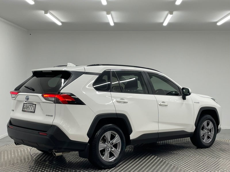 2023 Toyota RAV4 GX 2.5P Hybrid AWD image 3