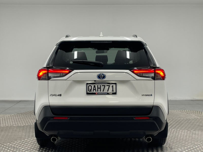 2023 Toyota RAV4 GX 2.5P Hybrid AWD image 4