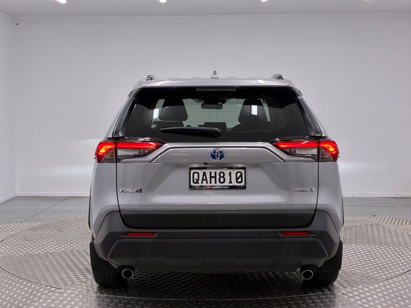2023 Toyota RAV4 GX 2.5P Hybrid AWD image 4