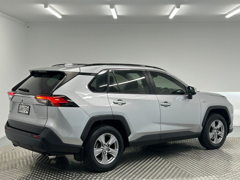 2023 Toyota RAV4 GX 2.5P Hybrid AWD image 3