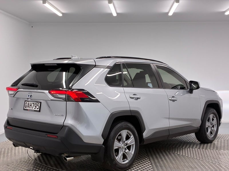 2023 Toyota RAV4 GX 2.5P Hybrid AWD image 3
