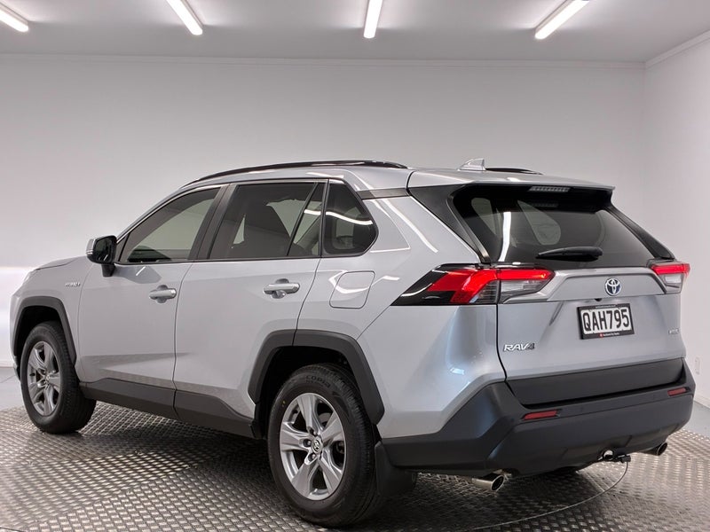 2023 Toyota RAV4 GX 2.5P Hybrid AWD image 5