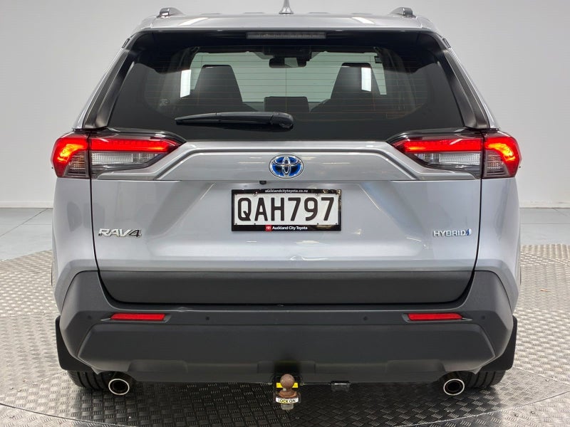 2023 Toyota RAV4 GX 2.5P Hybrid AWD image 4